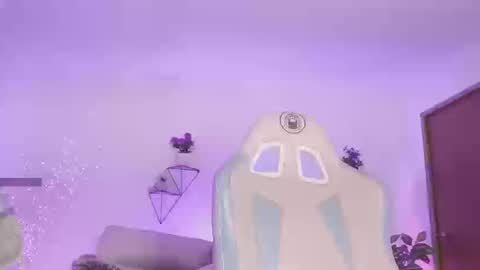 Yoko online show from 09-12-25, 12:38