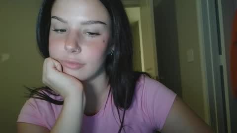 Snapshot of stassiebabyxo chatting on 06-06-26, 02:16 stassiebby online show from 06-06-26, 02:16