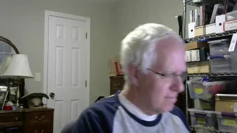 Snapshot of stasw20 chatting on 10-22-25, 10:20 stasw20 online show from 10-22-25, 10:20