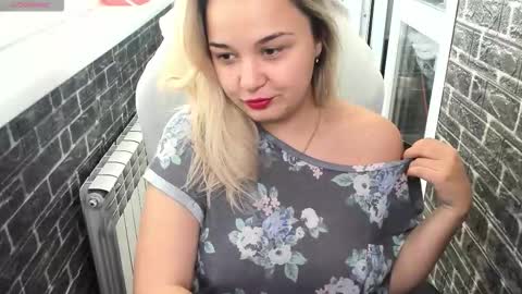 Snapshot of stasyasunshine chatting on 10-13-25, 03:28 stasyasunshine online show from 10-13-25, 03:28