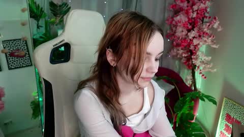 MONICA online show from 11-19-25, 12:38