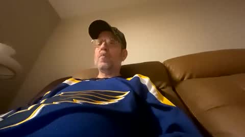 steel259373 online show from 02-21-26, 04:02