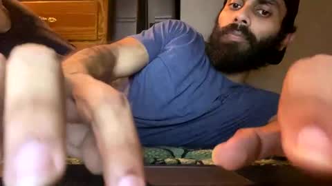 Lobo del Antiguo Oriente online show from 04-25-26, 04:15