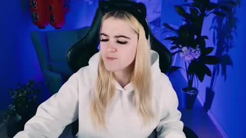 stef_nicks online show from 09-26-25, 05:44