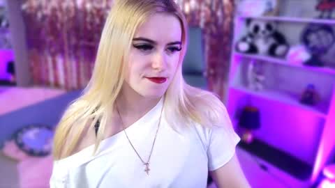 stef_nicks online show from 04-07-26, 09:10