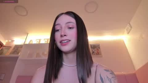 Stefa Gomez  online show from 12-14-25, 11:15