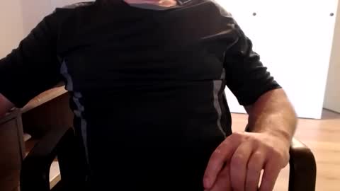 Snapshot of stefan2580 chatting on 09-25-25, 07:23 Stefan online show from 09-25-25, 07:23