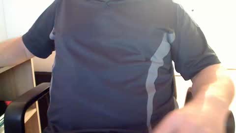 Snapshot of stefan2580 chatting on 11-17-25, 07:36 Stefan online show from 11-17-25, 07:36