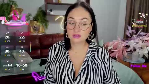 Snapshot of stefanawinter chatting on 11-04-25, 04:55 StefanaWinter online show from 11-04-25, 04:55