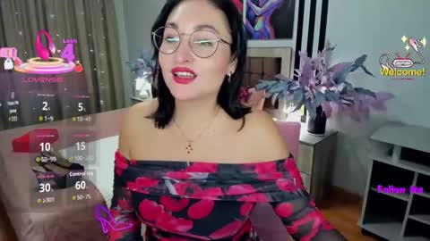 Snapshot of stefanawinter chatting on 11-10-25, 11:09 StefanaWinter online show from 11-10-25, 11:09
