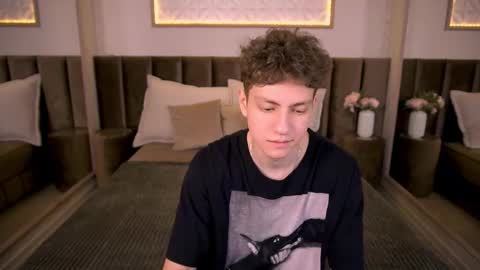 Snapshot of stefanbev chatting on 02-12-26, 07:53 Esrefan online show from 02-12-26, 07:53