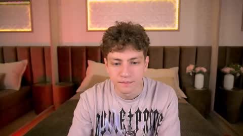 Snapshot of stefanbev chatting on 02-19-26, 07:32 Esrefan online show from 02-19-26, 07:32