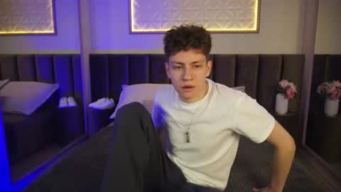 Snapshot of stefanbev chatting on 03-13-26, 08:48 Esrefan online show from 03-13-26, 08:48