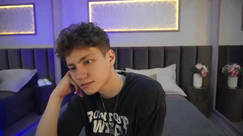 Snapshot of stefanbev chatting on 03-14-26, 08:47 Esrefan online show from 03-14-26, 08:47