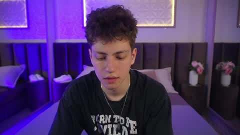 Snapshot of stefanbev chatting on 03-26-26, 07:52 Esrefan online show from 03-26-26, 07:52