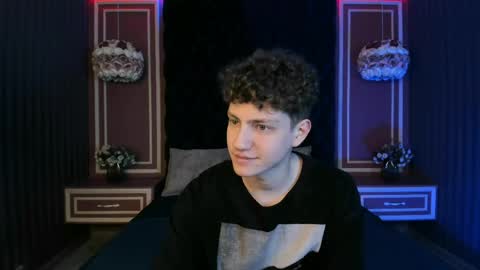 Esrefan online show from 05-08-26, 08:03