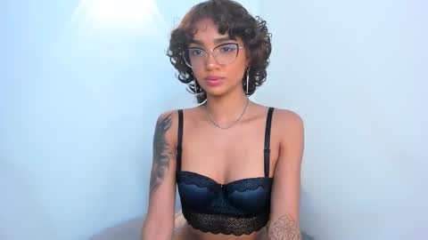 Stefania  online show from 09-25-25, 09:18