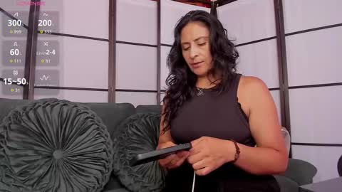 Snapshot of stefaniadiazz_ chatting on 02-12-26, 04:46 Stafania 3 online show from 02-12-26, 04:46