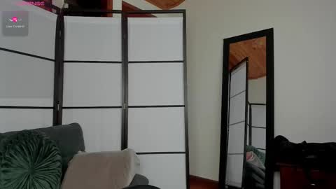 Snapshot of stefaniadiazz_ chatting on 02-18-26, 04:47 Stafania 3 online show from 02-18-26, 04:47