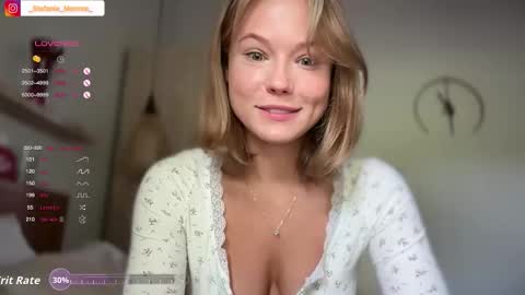 Stefanie online show from 12-16-25, 01:54