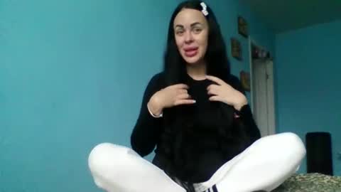Snapshot of stefaniyax chatting on 10-10-25, 09:19 stefaniyax online show from 10-10-25, 09:19