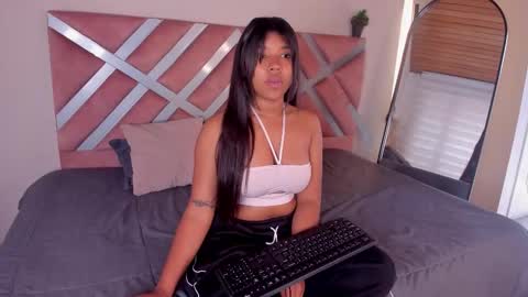 Stefanny  online show from 03-24-26, 01:05