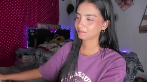 Im MiaIts my first day here  online show from 01-17-25, 01:15