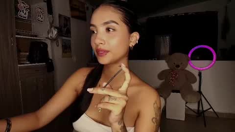 Im MiaIts my first day here  online show from 09-14-25, 12:10