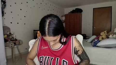 Im MiaIts my first day here  online show from 02-05-26, 02:05