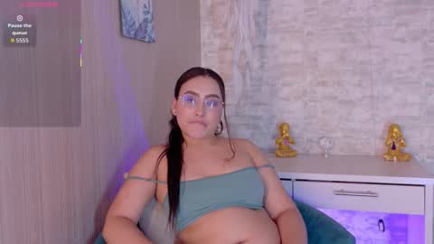 Stefanny online show from 10-22-25, 07:57