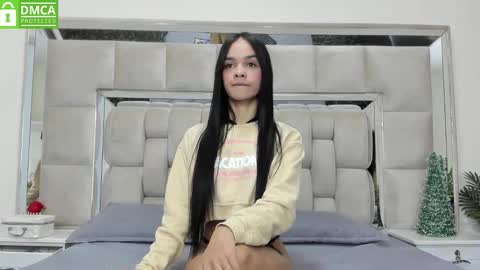 Stefany online show from 01-04-25, 07:34