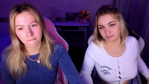 stefany_and_bettany online show from 12-01-25, 07:41