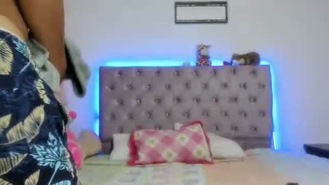 Snapshot of stefany_andruw chatting on 10-14-25, 02:07 stefany_andruw online show from 10-14-25, 02:07