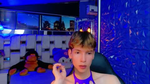stefany piink online show from 04-07-26, 08:31