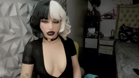 Snapshot of stefanylangkat chatting on 06-17-26, 06:27 Jane online show from 06-17-26, 06:27