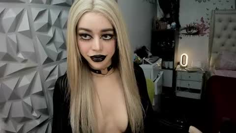 Snapshot of stefanylangkat chatting on 07-08-26, 04:17 Jane online show from 07-08-26, 04:17
