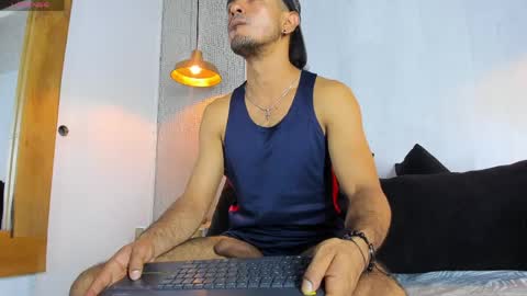 Snapshot of steffanxxll chatting on 03-27-26, 04:07 ---steffan--- online show from 03-27-26, 04:07