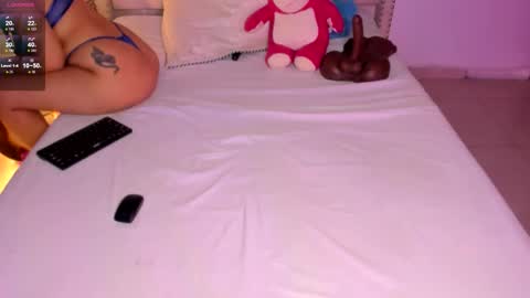Snapshot of steffany_lopez_ chatting on 09-10-25, 06:19 steffany_lopez_ online show from 09-10-25, 06:19