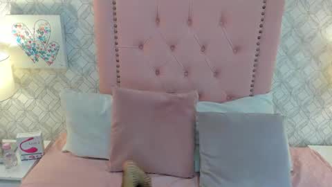 Snapshot of steffany_palmer chatting on 10-09-25, 12:14 online show from 10-09-25, 12:14