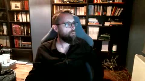 MeStef online show from 10-12-25, 05:23