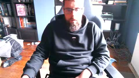 MeStef online show from 10-25-25, 02:13