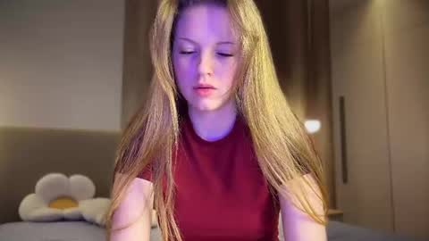 STEFI  Streams every day from 10 PM GTM1  online show from 05-03-26, 08:15