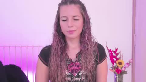 Snapshot of steffy_dan chatting on 06-18-26, 04:02 Steffy online show from 06-18-26, 04:02
