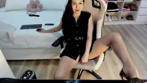 Zuly online show from 06-18-26, 12:09