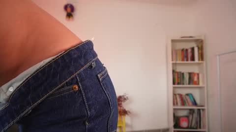 Snapshot of stefigirl chatting on 10-10-25, 07:24 Stef online show from 10-10-25, 07:24