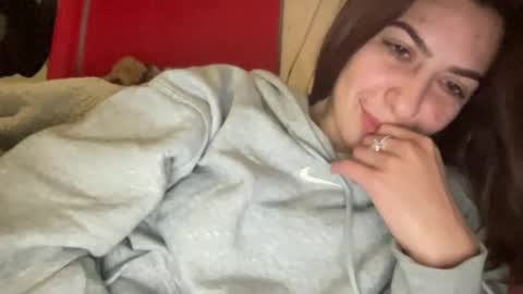 Snapshot of stefy_glow chatting on 03-09-25, 07:15 stefy_glow online show from 03-09-25, 07:15