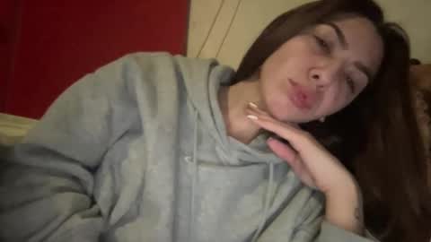 Snapshot of stefy_glow chatting on 03-10-25, 02:06 stefy_glow online show from 03-10-25, 02:06