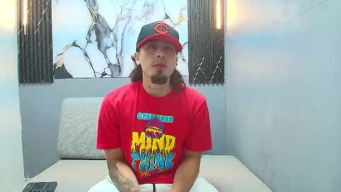 Snapshot of steiner_01 chatting on 10-20-25, 05:30 steiner_01 online show from 10-20-25, 05:30