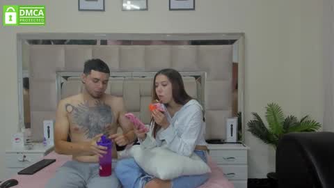 Snapshot of steisy599 chatting on 09-12-25, 12:00 NATALIA online show from 09-12-25, 12:00