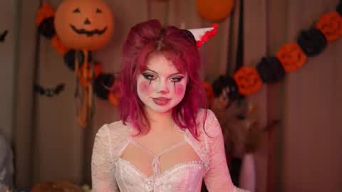 Stella online show from 10-30-25, 11:49